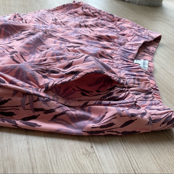 ❤️ Madewell Pull-On Shorts in Oasis Palms Print - XS - Picture 3 of 5